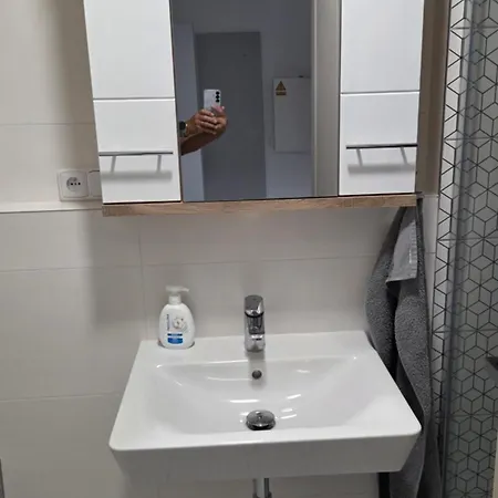 Apartman Topolova 1146 Milovice